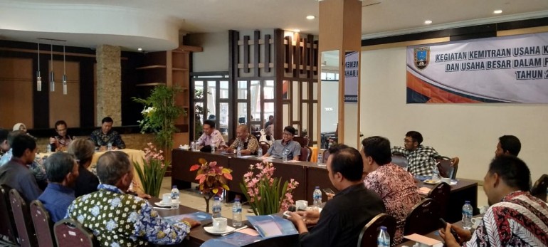 Diskusi dengan Pemkab Rembang, UMKM Rembang dan Petambak Garam